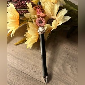 Country 🤠 Theme Beaded Pen